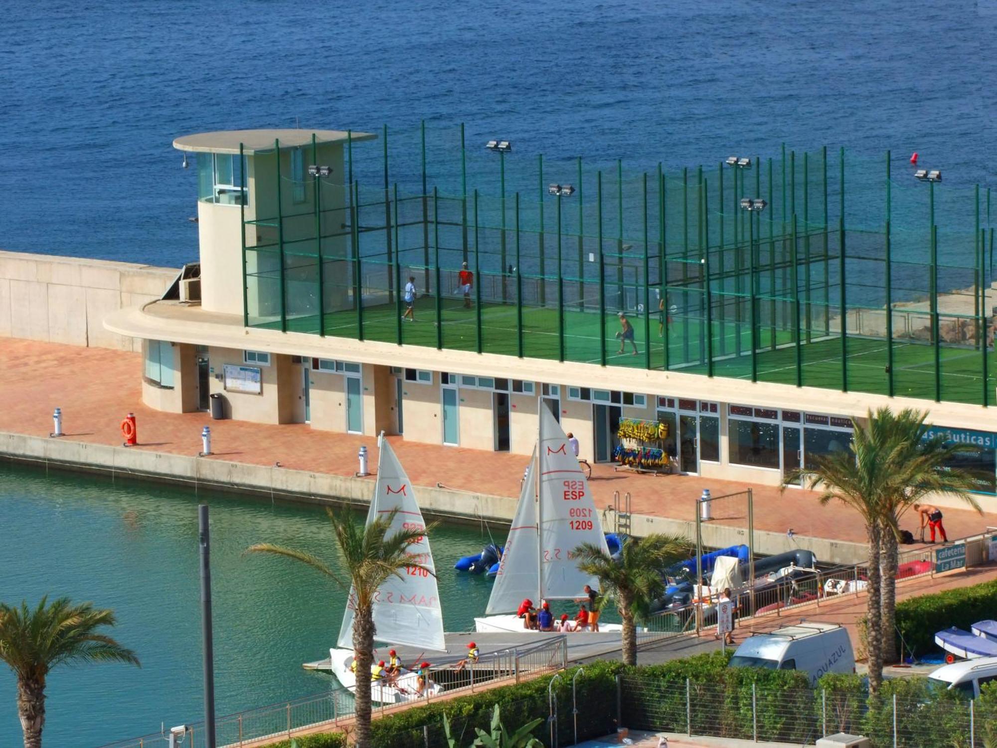Senator Aguilas Exterior photo